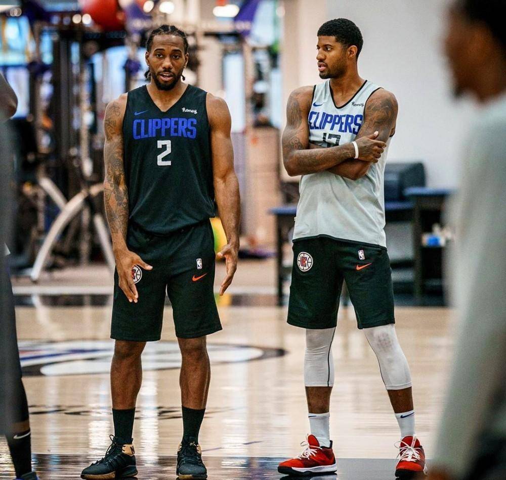 巴萨梅西关键助攻助力进球（梅西妙传助巴萨破门）