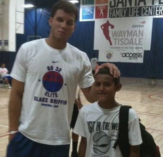 世体：巴萨已提前告知西足协，亚马尔在报到前将接受检查（世体：巴萨已预先通知西班牙足协，亚马尔将在报到前接受检查）