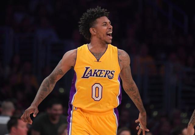 球员赛后采访把粉丝逗笑了（球员赛后采访逗乐粉丝）