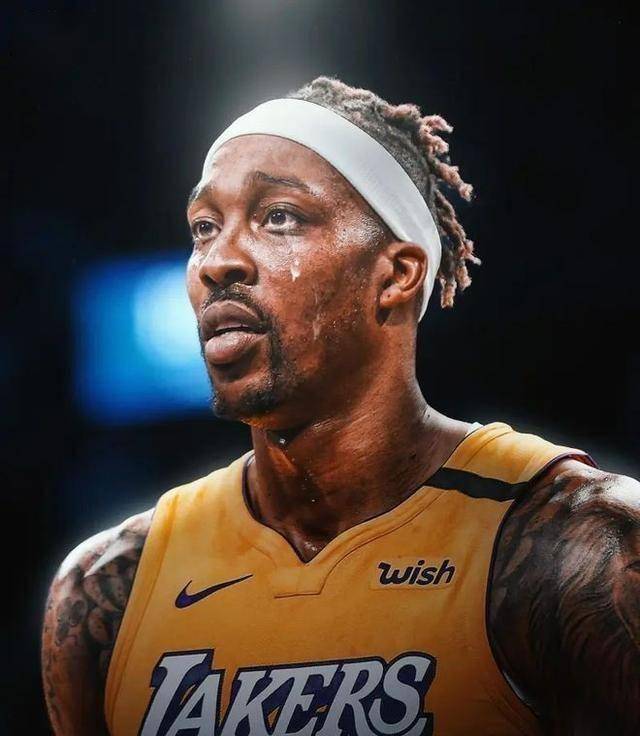 掘金约基奇豪取三双助球队连胜（约基奇砍三双，率掘金豪取连胜）