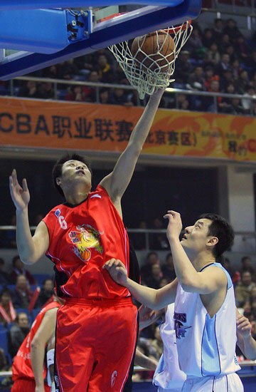 拖欠波兰前国脚工资，扎马雷克体育被处以转会禁令（因拖欠波兰前国脚薪资，扎马雷克体育遭转会禁令）